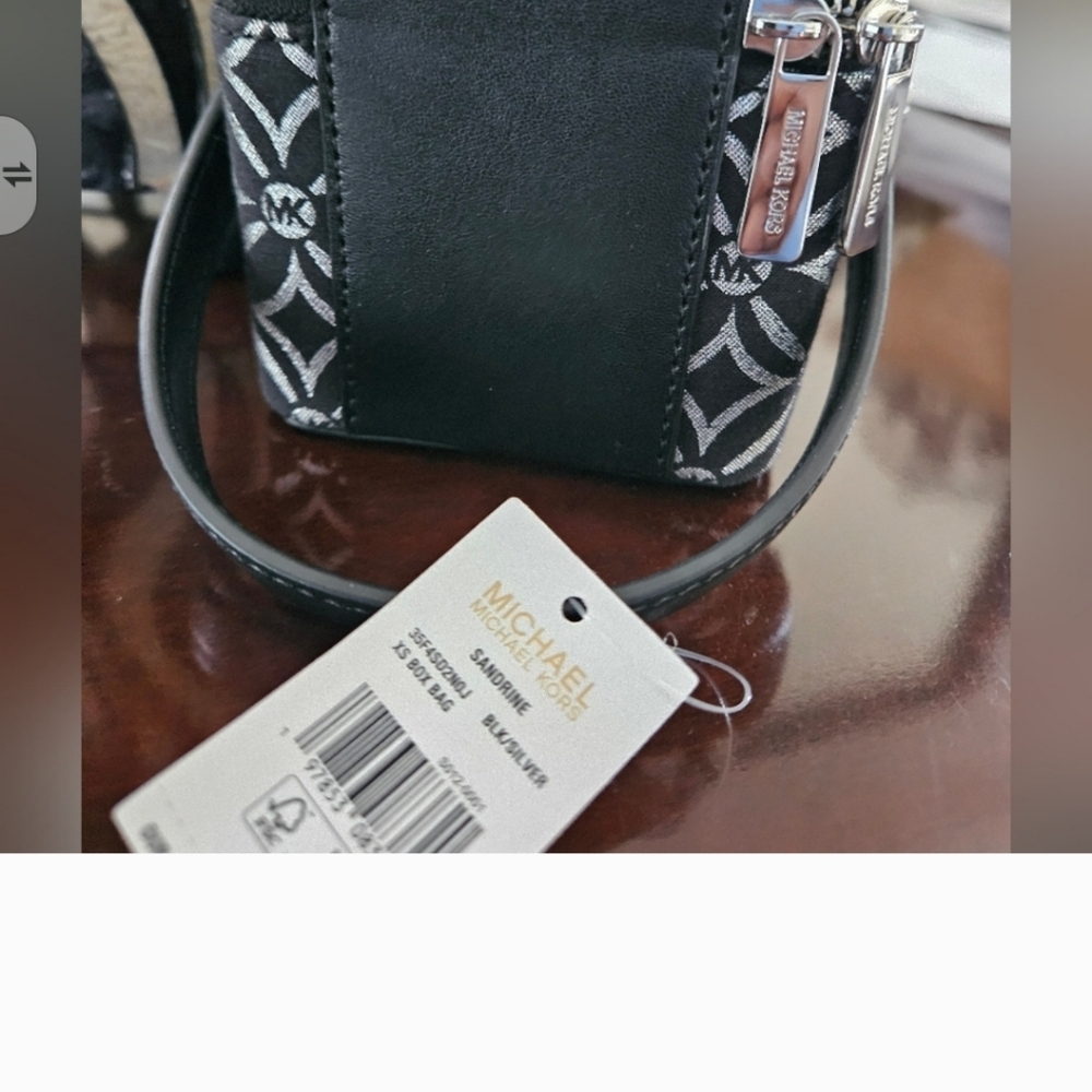 Michael Kors Sandrine Small Box Bag - Picture 4 of 5